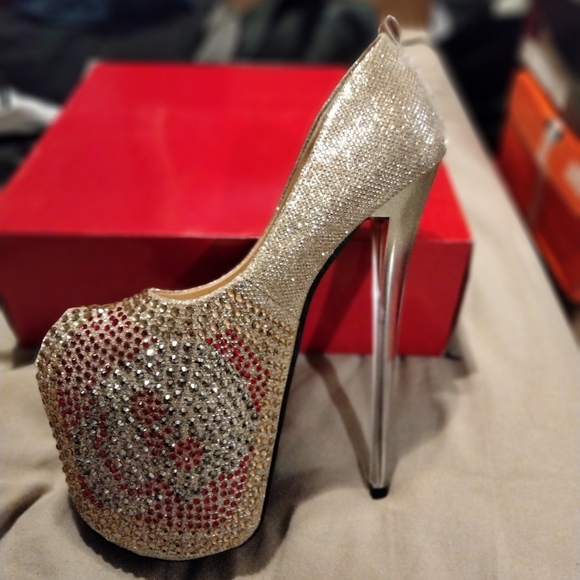 Embellished platform stilettos. New - Picture 2 of 5